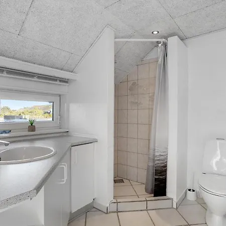 Σπίτι διακοπών Gorgeous In Hvide Sande With Sauna *